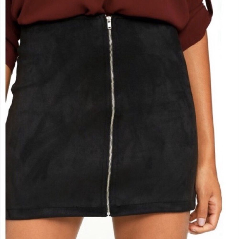 Lulus Women's Black Faux Suede Zipper Front Mini Skirt Size XS